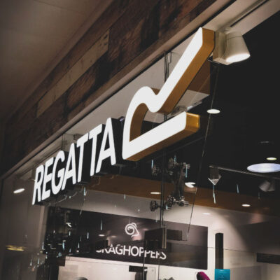 Rimless lettering for Regatta in a shopping centre